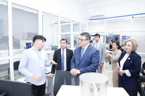 Визит Советника Президента РК М.Н. Отарбаева в ВКТУ им. Д. Серикбаева