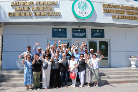 40 лет спустя: выпускники строительно-дорожного института вернулись в alma mater